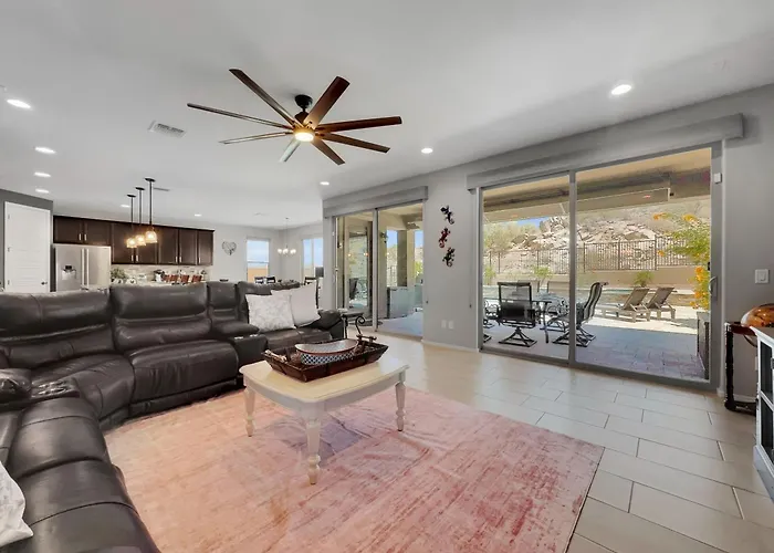 182nd Goodyear Holiday home *